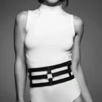 un accessorio vegano che unisce stile ed etica.