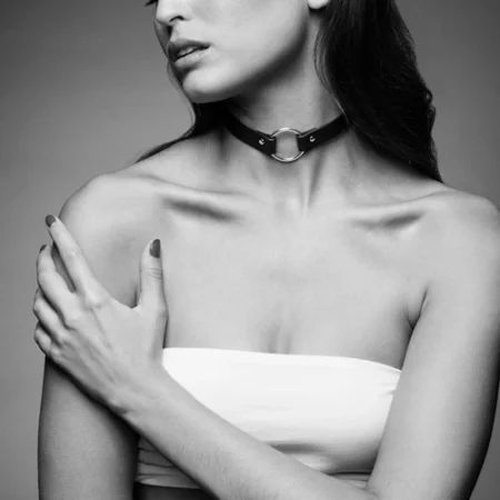 Bijoux Indiscrets Maze | Single Choker A high-quality image of the Vegan leather choker necklace.