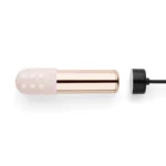 Il Vibratore Bullet Ricaricabile di Le Wand offre un'esperienza di piacere intensa grazie alle sue modalità di vibrazione e intensità variabili.
