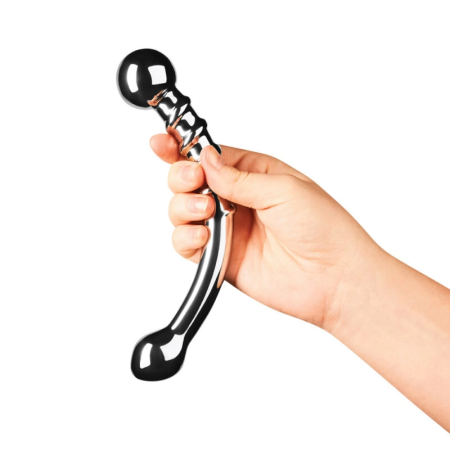 Le Wand Stainless Steel Bow A high-quality image of the Stainless steel dildo.