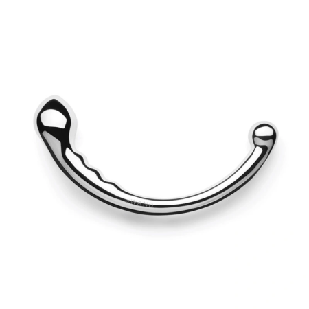 Le Wand Stainless Steel Hoop A high-quality image of the Stainless steel double-ended toy.