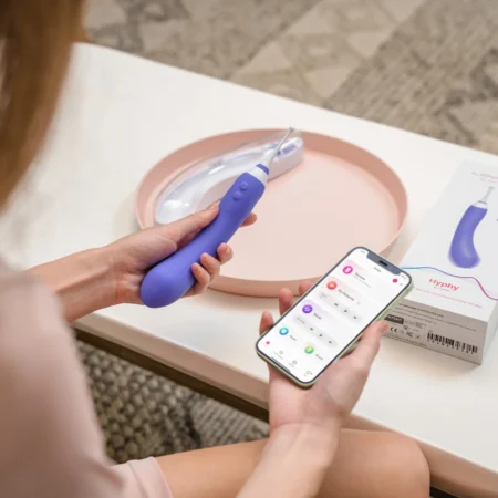 Il vibratore a doppia punta Hyphy di Lovense offre un'esperienza personalizzabile grazie al controllo tramite app.