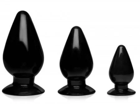 Il Set di Plug Anali Triple Cones di Master Series offre una stimolazione sicura e confortevole grazie al suo design raffinato.