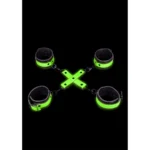 Scopri il fascino delle manette e polsini per caviglie fluorescenti di Ouch! per un'esperienza di bondage luminoso emozionante.